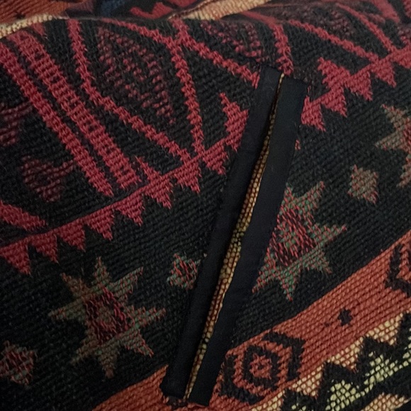 This beautiful short Jacket - Picture 6 of 7